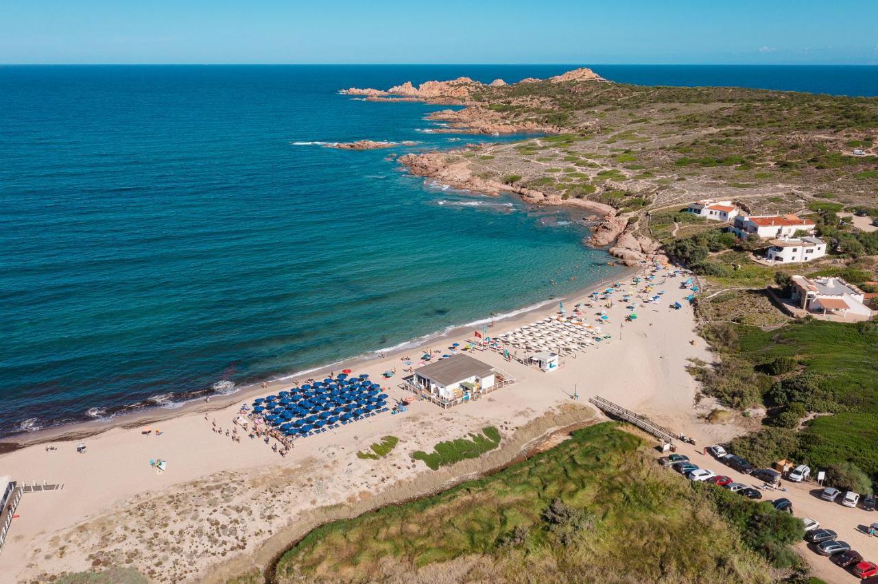 Апарт готель Rocce Rosse Sardinia Ізола-Росса Екстер'єр фото
